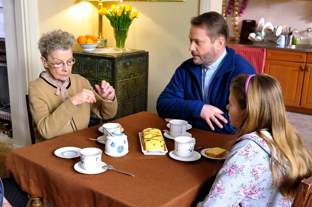Aleksandra Górska na planie serialu "Ojciec Mateusz" Aleksandra Górska na planie serialu "Ojciec Mateusz"