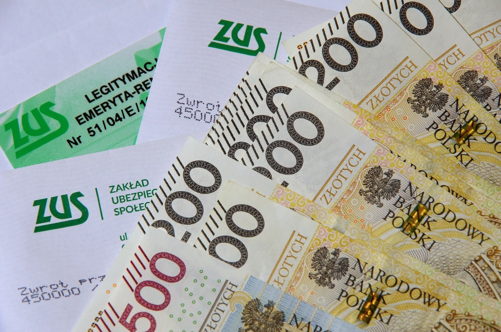 Wyższa emerytura o kilkaset złotych. ZUS zachęca do składania wniosków