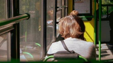 ​Darmowa komunikacja miejska dla sporej grupy Polaków. Nie trzeba składać żadnego wniosku