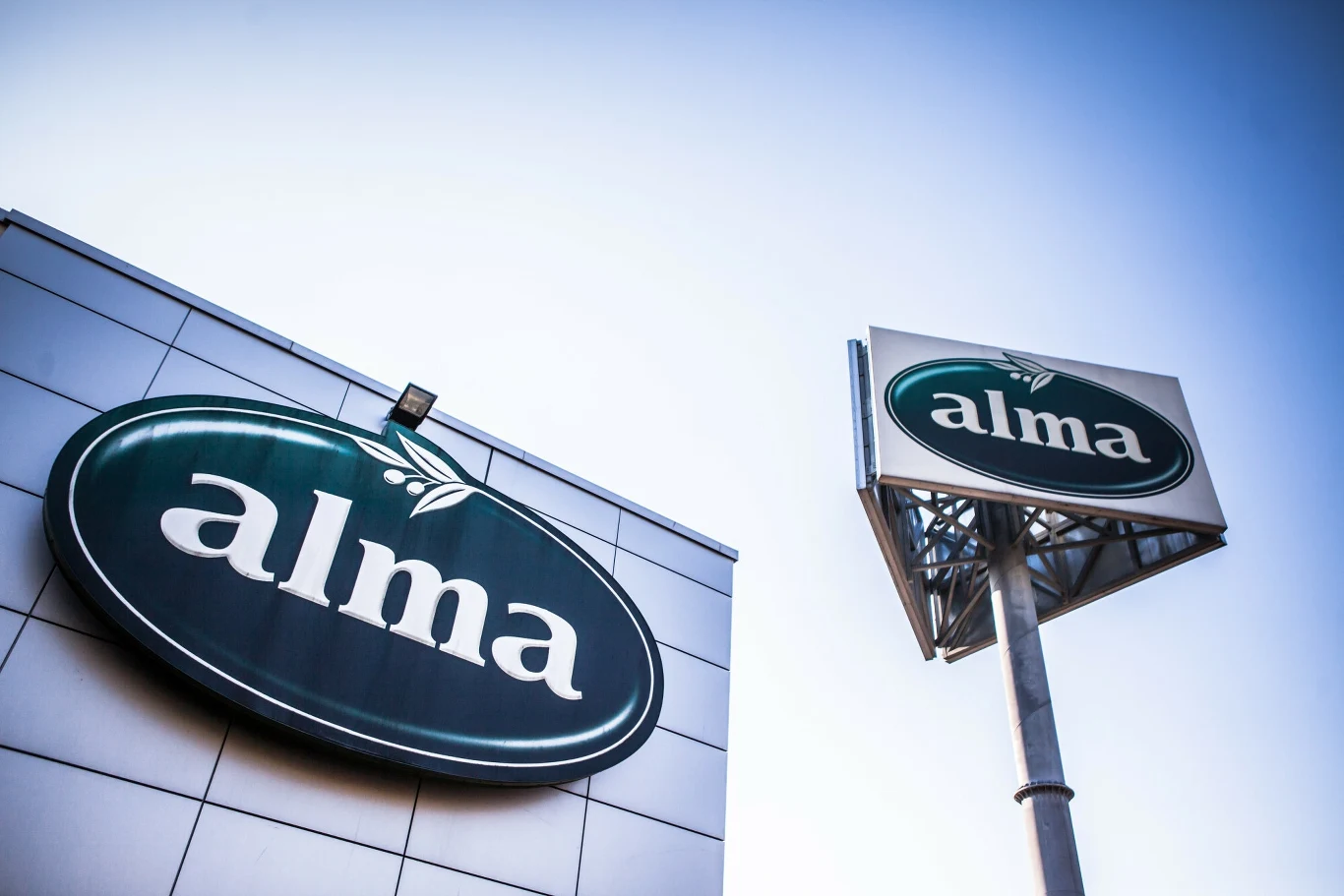 Sklepy Alma zniknęły z Polski w 2016 roku. Sklepy Alma zniknęły z Polski w 2016 roku.