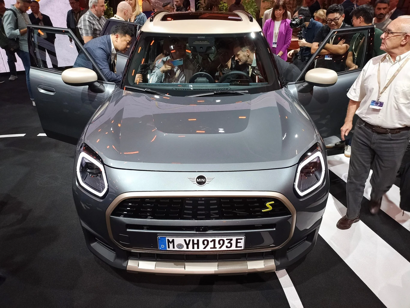 Mini Countryman w najnowszej odsłonie będzie jeszcze większy. W ofercie m.in. napęd elektryczny i silnik Diesla.