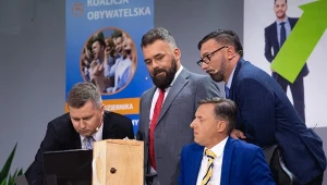 "Kabaret na Żywo Młodzi i Moralni": Skecz Spin Doktorzy Koalicja