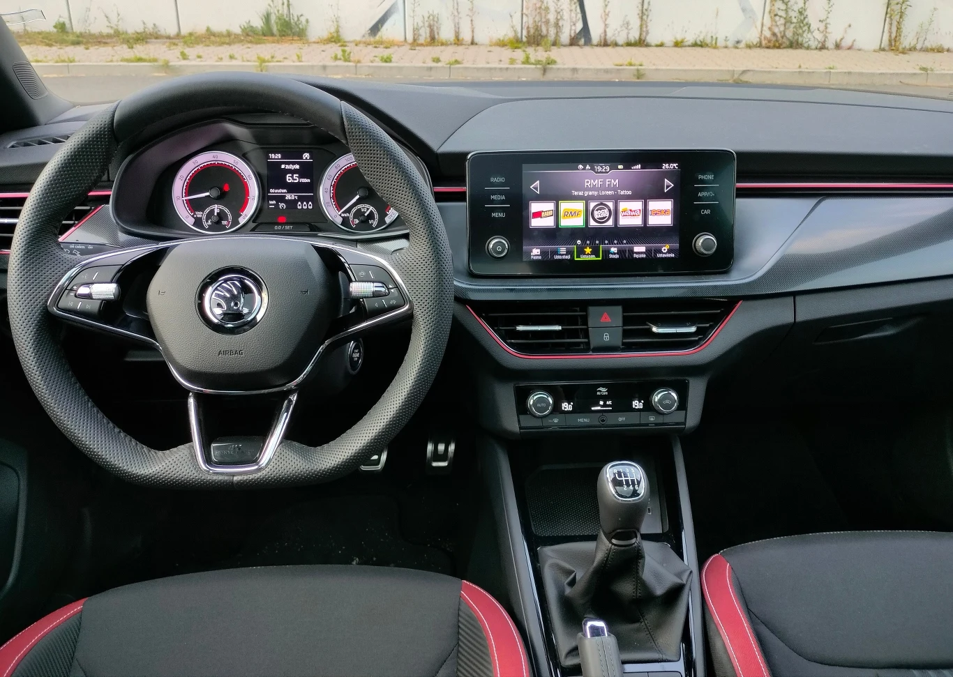 Wnętrze Skody Scala - to "dorosły" samochód kompaktowy