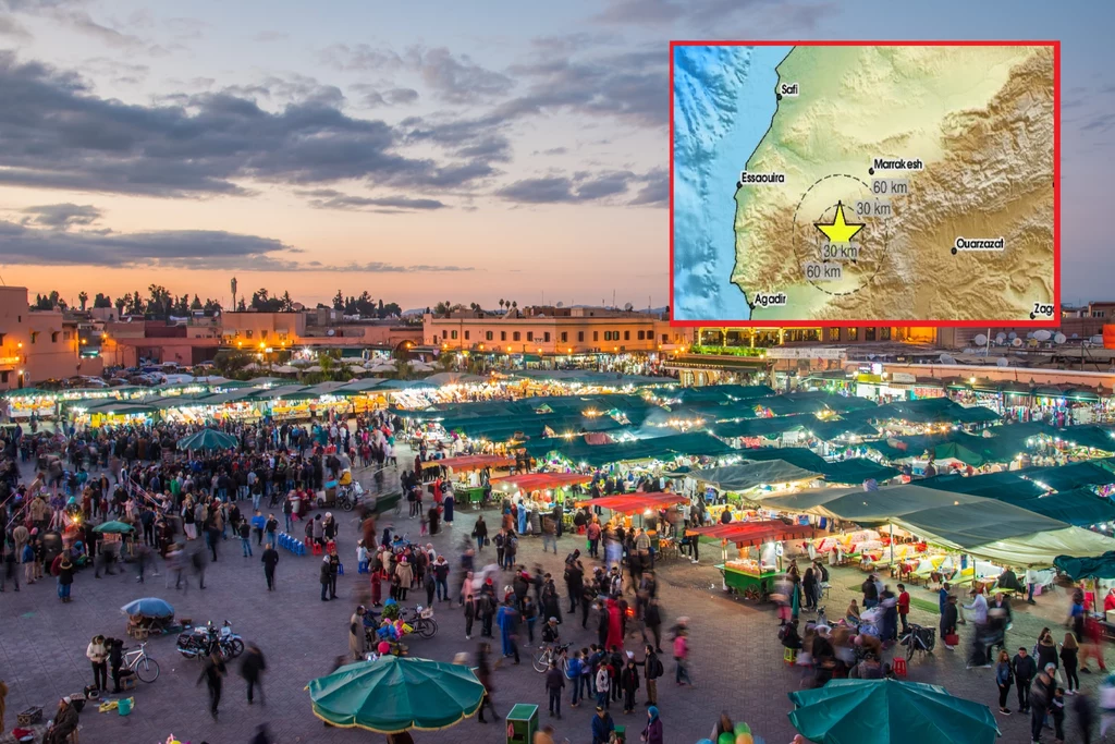 Marrakesz, widok z lotu ptaka ludzi chodzących na głównym placu jemaa el fnaa.