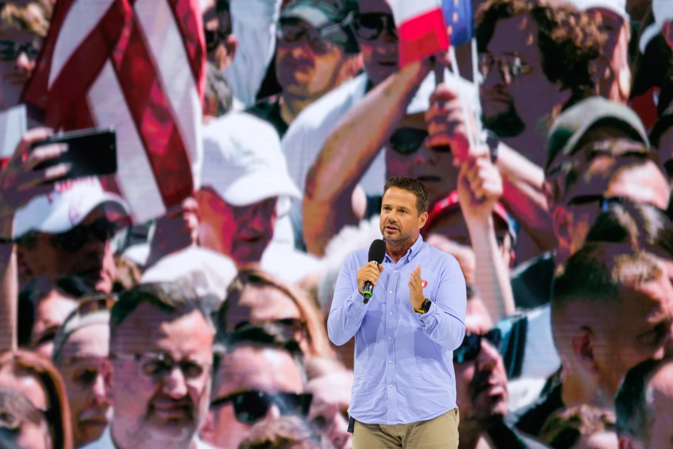 Prezydent Warszawy Rafał Trzaskowski podczas konwencji Koalicji Obywatelskiej w Tarnowie Prezydent Warszawy Rafał Trzaskowski podczas konwencji Koalicji Obywatelskiej w Tarnowie