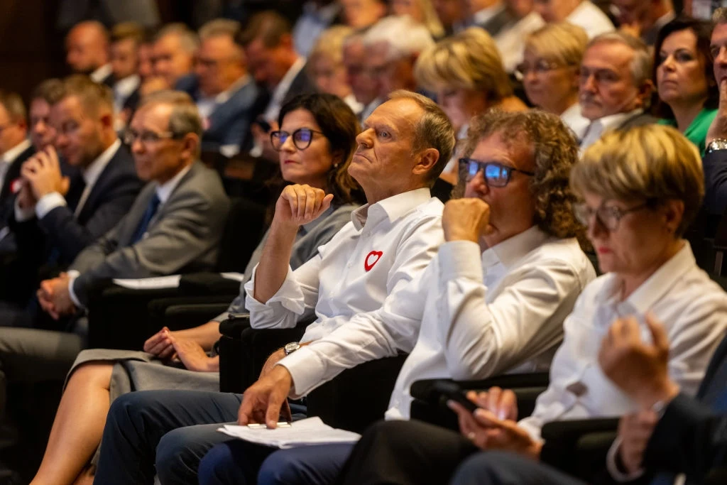 Kluczowa walka między Koalicją Obywatelską a Zjednoczoną Prawicą toczy się dzisiaj o mobilizację wyborców Kluczowa walka między Koalicją Obywatelską a Zjednoczoną Prawicą toczy się dzisiaj o mobilizację wyborców