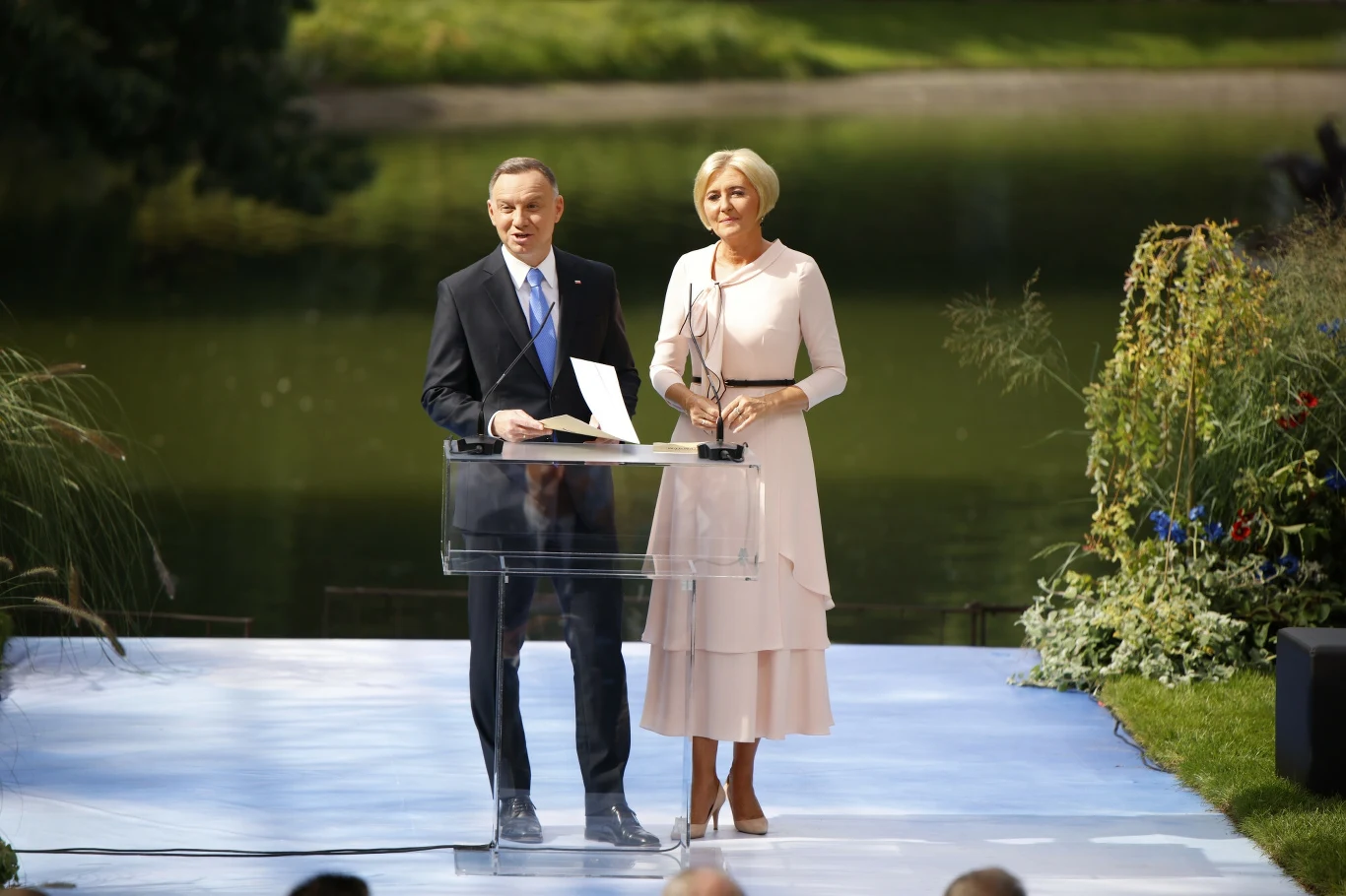 W sobotę 9 września w Ogrodzie Saskim w Warszawie odbyła się 12. edycja Narodowego Czytania pod patronatem pary prezydenckiej W sobotę 9 września w Ogrodzie Saskim w Warszawie odbyła się 12. edycja Narodowego Czytania pod patronatem pary prezydenckiej