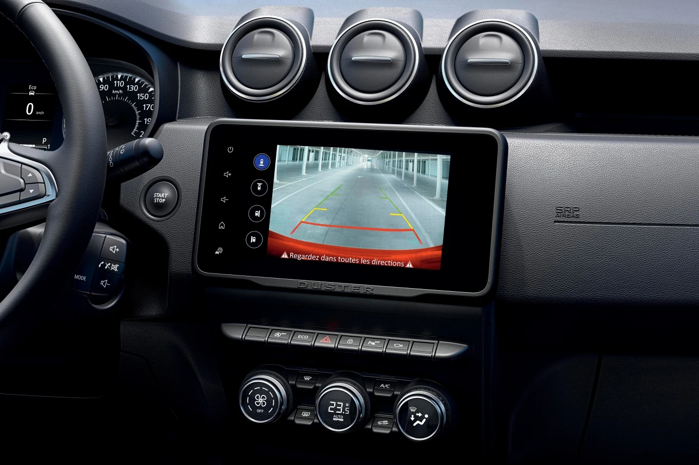 Na pochwałę zasługuje m.in. jakość obrazu kamery cofania