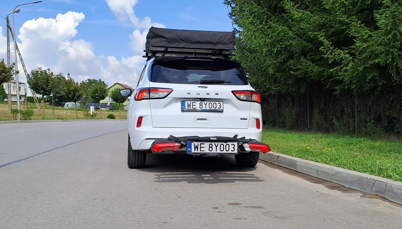 Ford Kuga z wyposażeniem kempingowym firmy Thule. Ford Kuga z wyposażeniem kempingowym firmy Thule.