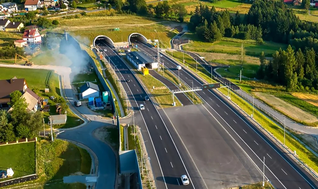 Padł kolejny rekord przejazdu przez tunel na Zakopiance Fot. Krzysztof Nalewajko 