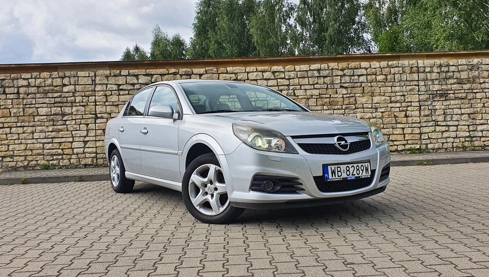 Opel Vectra C zdecydowanie wyładniał po modernizacji w 2005 roku 