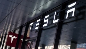 Wartość rynkowa Tesli może wzrosnąć o 500 mld dolarów. Wszystko dzięki komputerowi