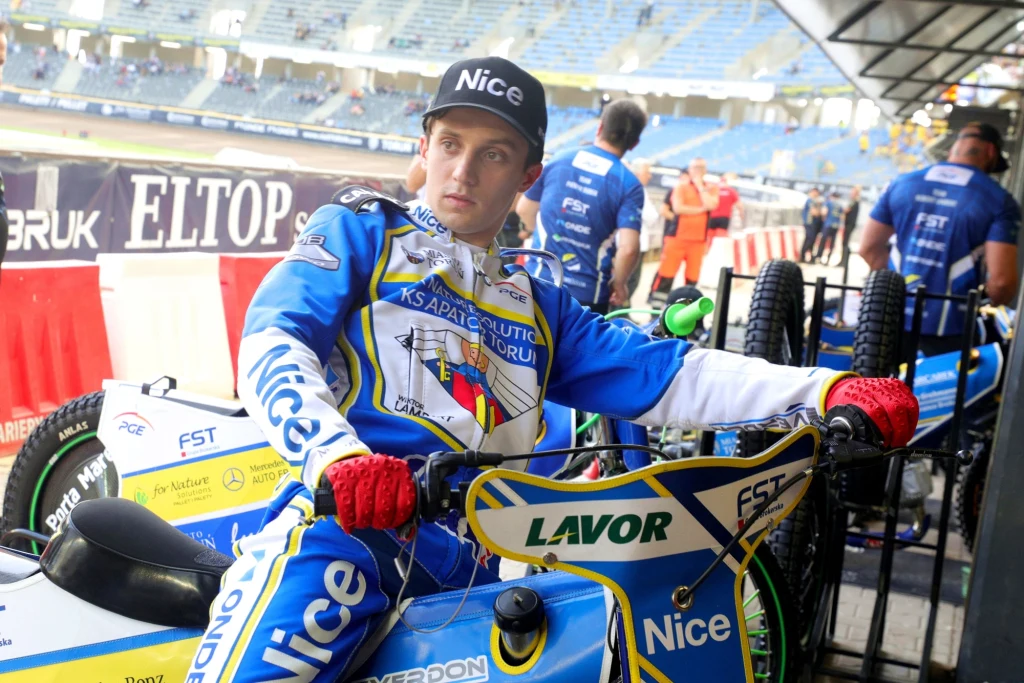 Wiktor Lampart przed meczem. Wiktor Lampart przed meczem.