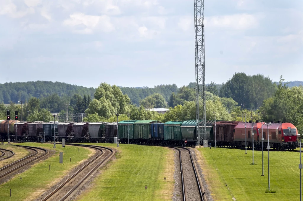 Elementy taktycznych zestawów jądrowych są przewożone tajnymi pociągami. Zdjęcie ilustracyjne Elementy taktycznych zestawów jądrowych są przewożone tajnymi pociągami. Zdjęcie ilustracyjne