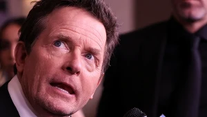 Michael J. Fox na początku nie przyznawał się do choroby. Dziś otwarcie mówi o tym, z czym wiąże się parkinson