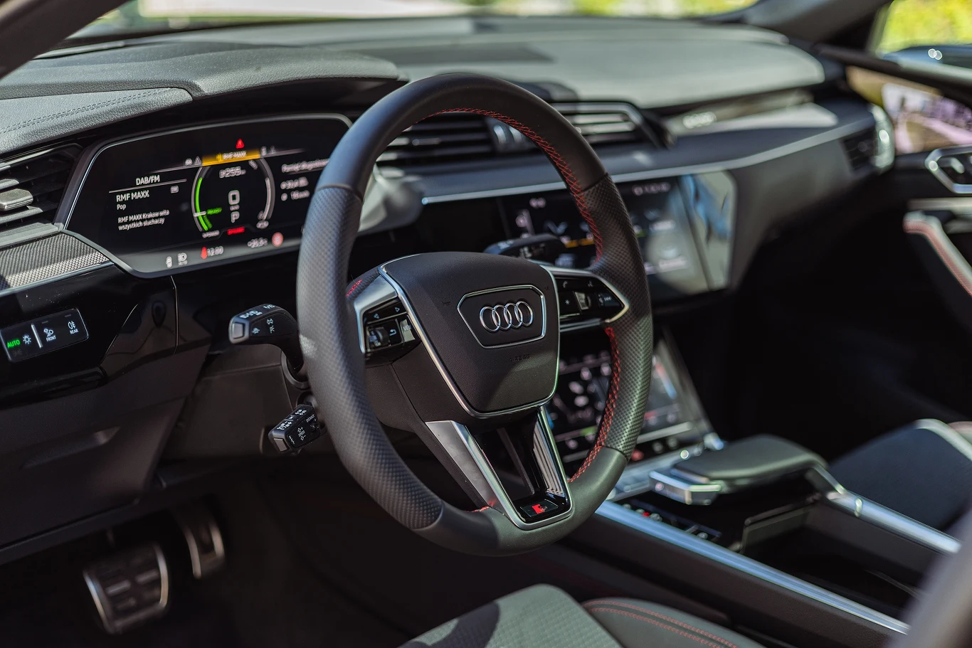 Audi Q8 e-tron Sportback Audi Q8 e-tron Sportback