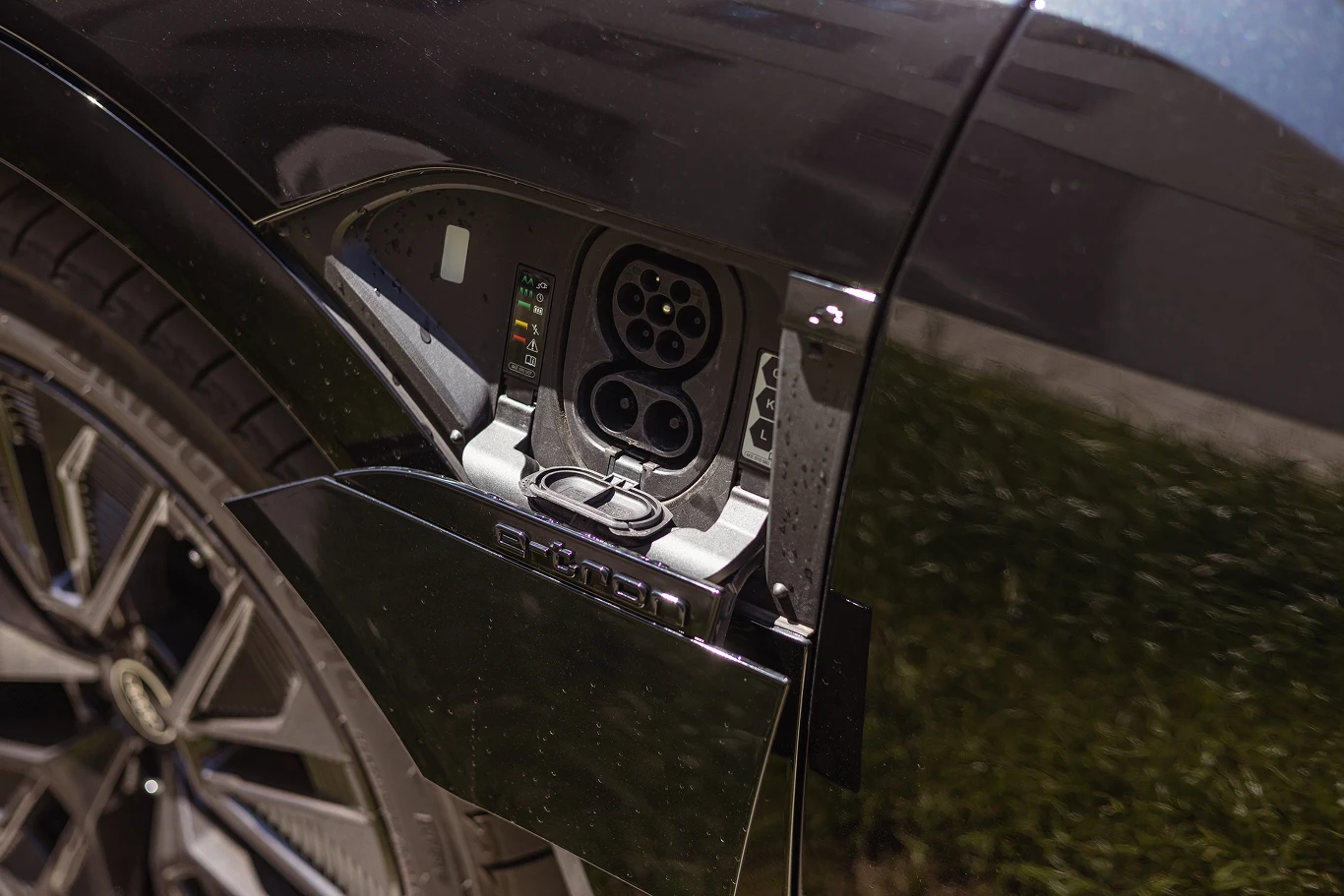 Audi Q8 e-tron Sportback Audi Q8 e-tron Sportback