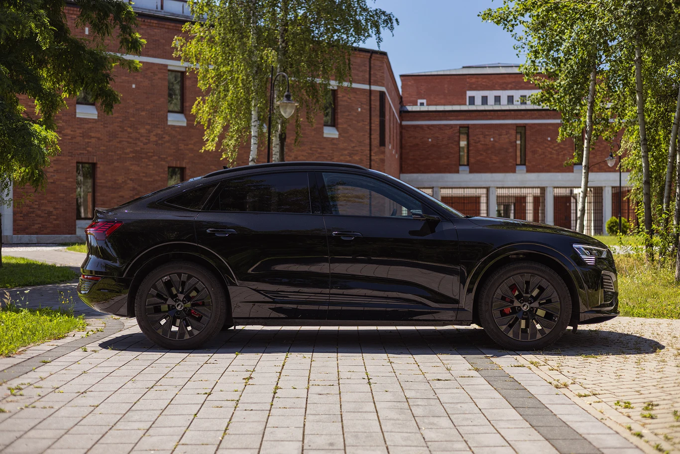 Audi Q8 e-tron Sportback Audi Q8 e-tron Sportback