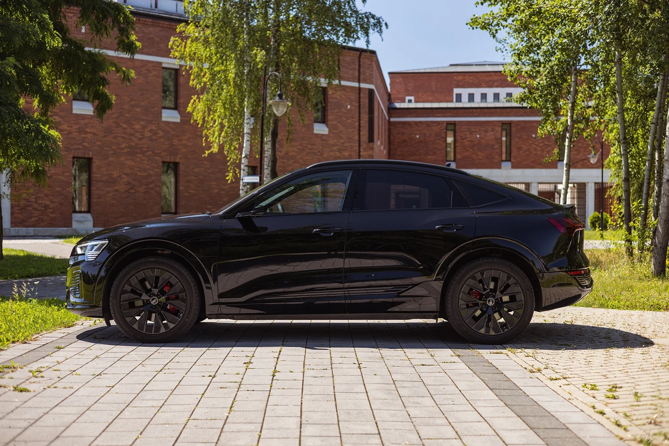 Audi Q8 e-tron Sportback Audi Q8 e-tron Sportback