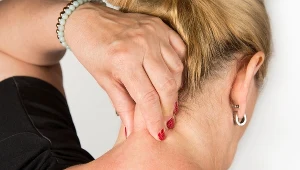 Wdowi garb to coraz częstszy problem. Możesz sobie pomóc ćwiczeniami