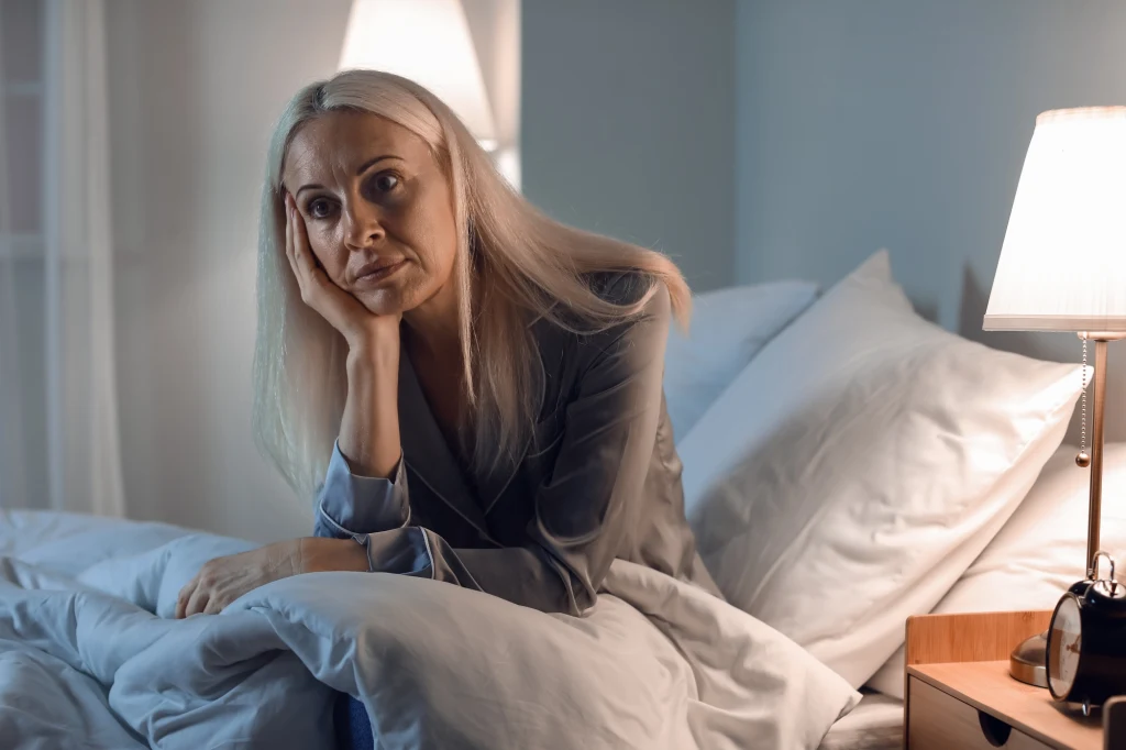 Oto lista ośmiu rzeczy, których lepiej nie robić przed snem