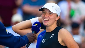 Wpatrzeni w Igę Świątek jak w obrazek! Spójrzcie na ich twarze