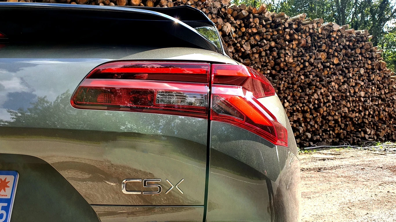 Citroen C5 X PHEV 180