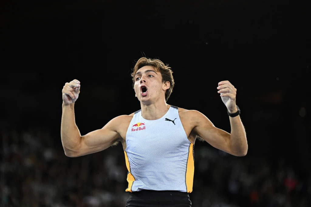 Armand Duplantis Armand Duplantis znów pobił rekord świata. 6.23 m w pierwszej próbie w Eugene!