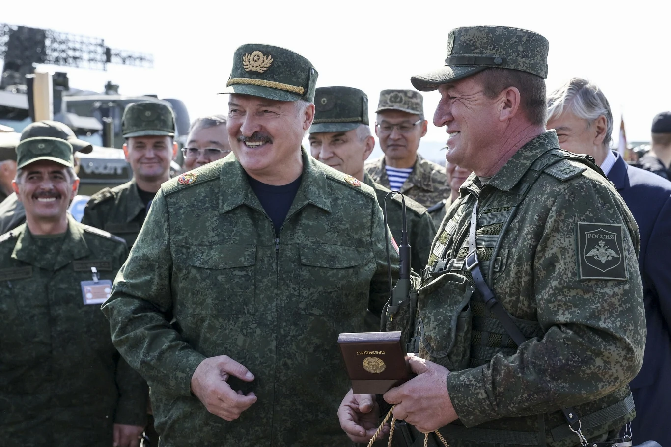 Alaksandr Łukaszenka podczas ćwiczeń ZAPAD-21 (zdj. arch.) Alaksandr Łukaszenka podczas ćwiczeń ZAPAD-21 (zdj. arch.)