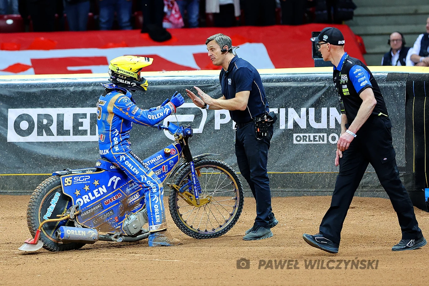 Phil Morris zatrzymuje Bartosza Zmarzlika.