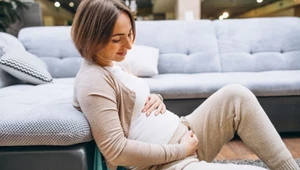 Podróże samolotem podczas ciąży – czy są bezpieczne?