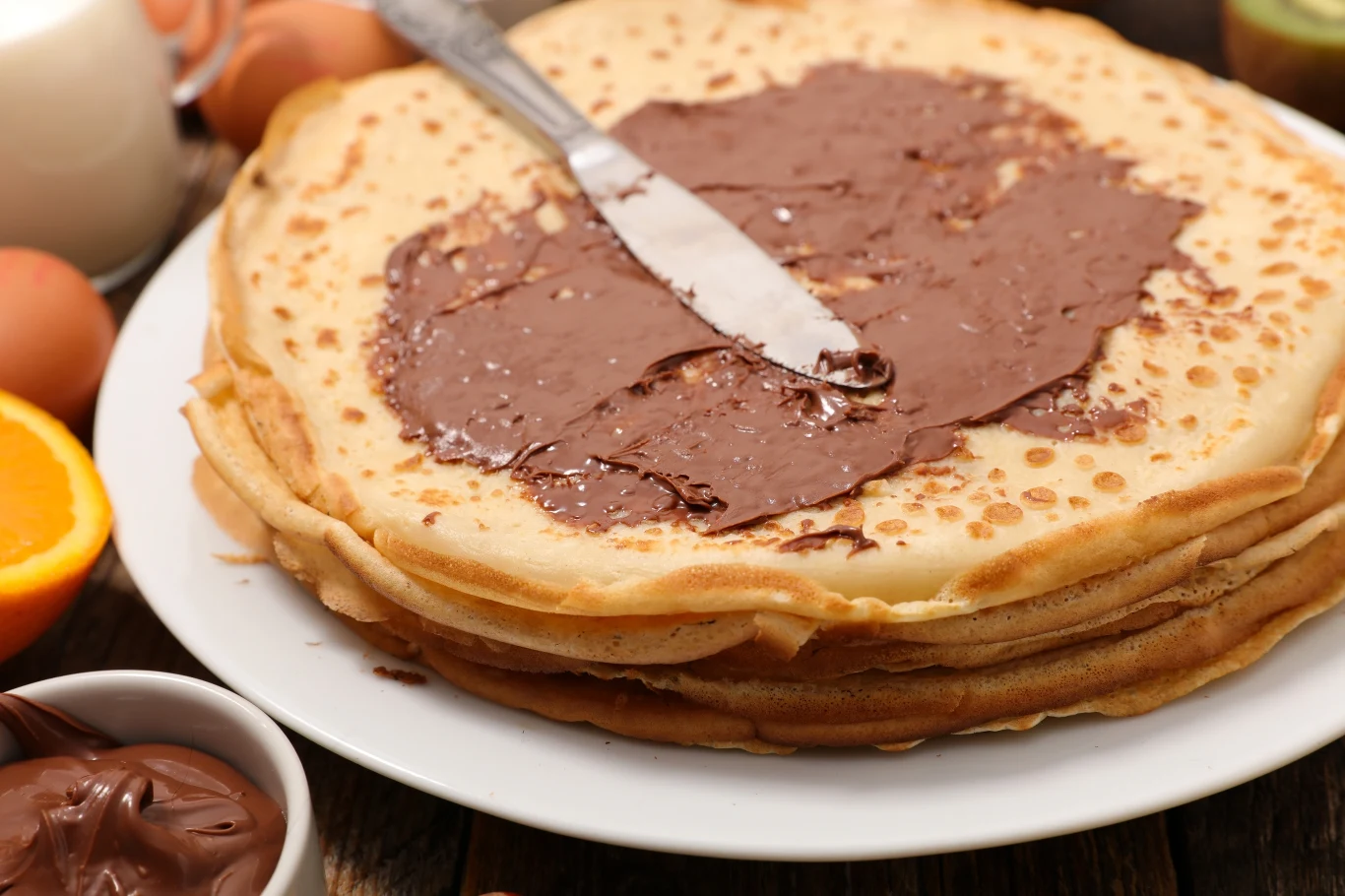 "Nutella" domowej roboty idealnie komponuje się z ciastem naleśnikowym