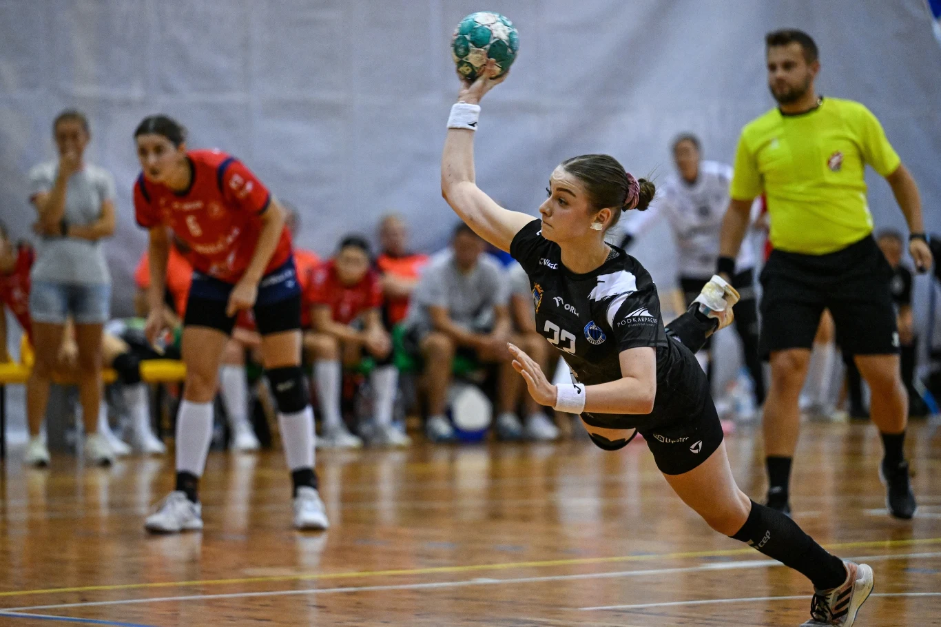 Wiktoria Kostuch (Handball JKS Jarosław)