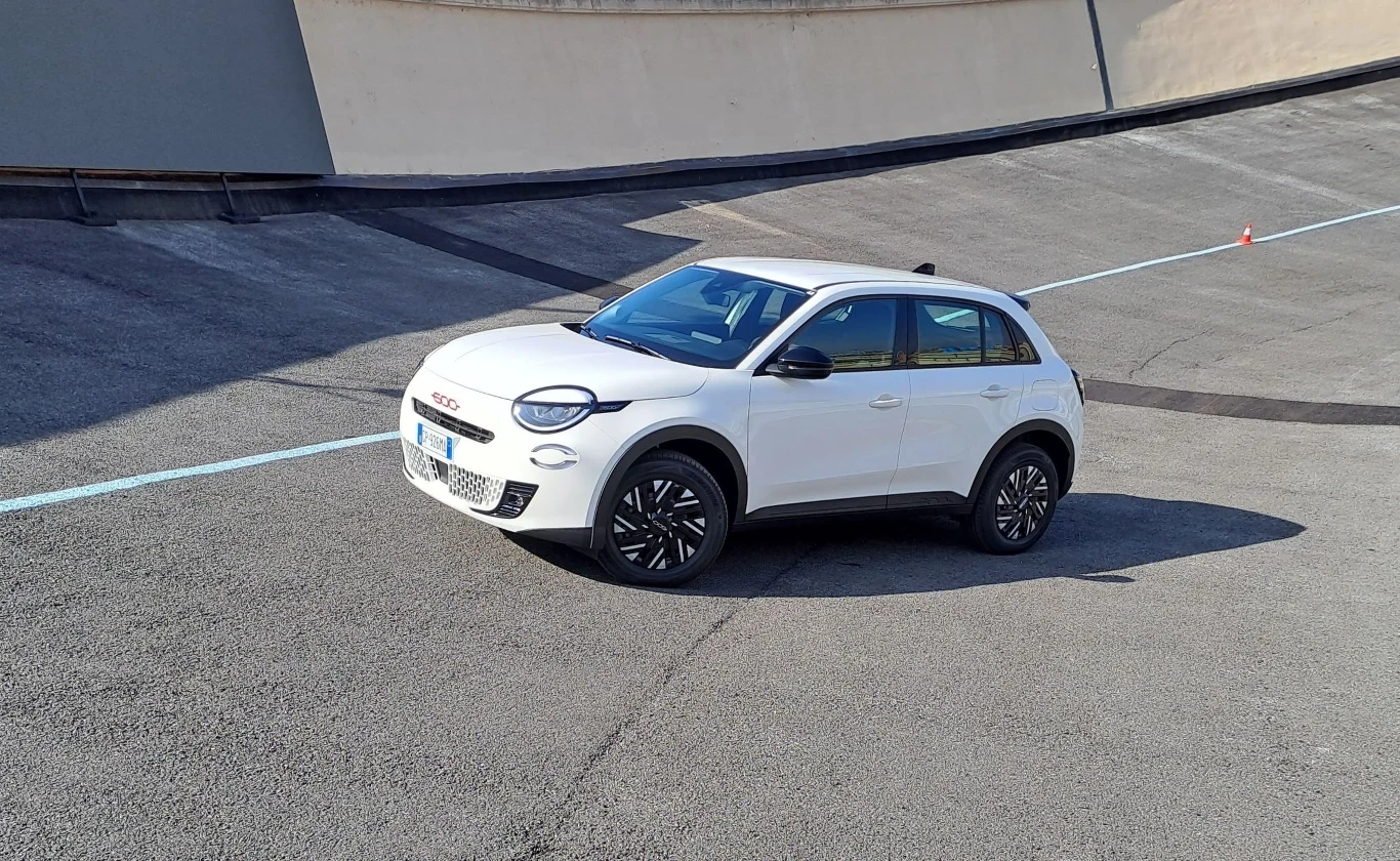Fiat 600e będzie oferowany również w wersji hybrydowej. Fiat 600e będzie oferowany również w wersji hybrydowej.