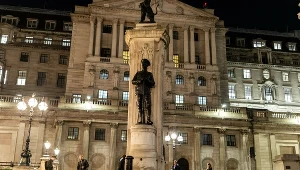 Bank Anglii, ku zaskoczeniu ekonomistów, zdecydował się na pauzę w cyklu podwyżek stóp procentowych