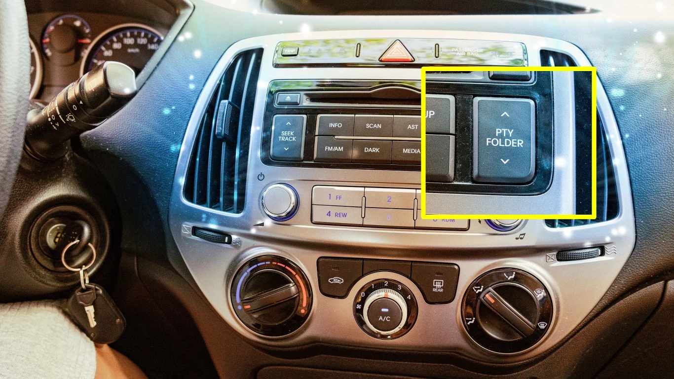 Przycisk PTY znajdziesz głównie w kilkunastoletnich samochodach. W autach z systemem multimedialnym wyszukiwanie stacji jest uproszczone.