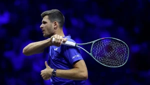 Nieudany debiut Huberta Hurkacza. Zwycięstwo drużyny Reszty Świata o krok