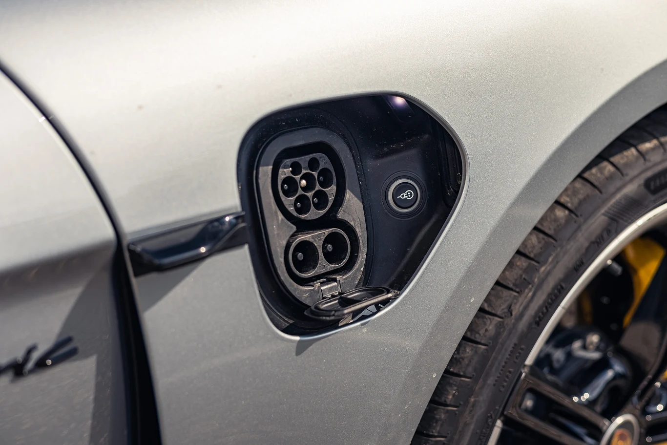 Porsche Taycan Turbo S Sport Turismo