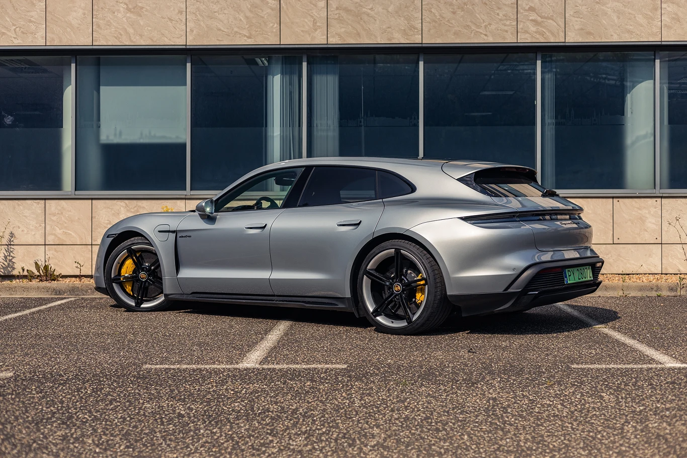 Porsche Taycan Turbo S Sport Turismo