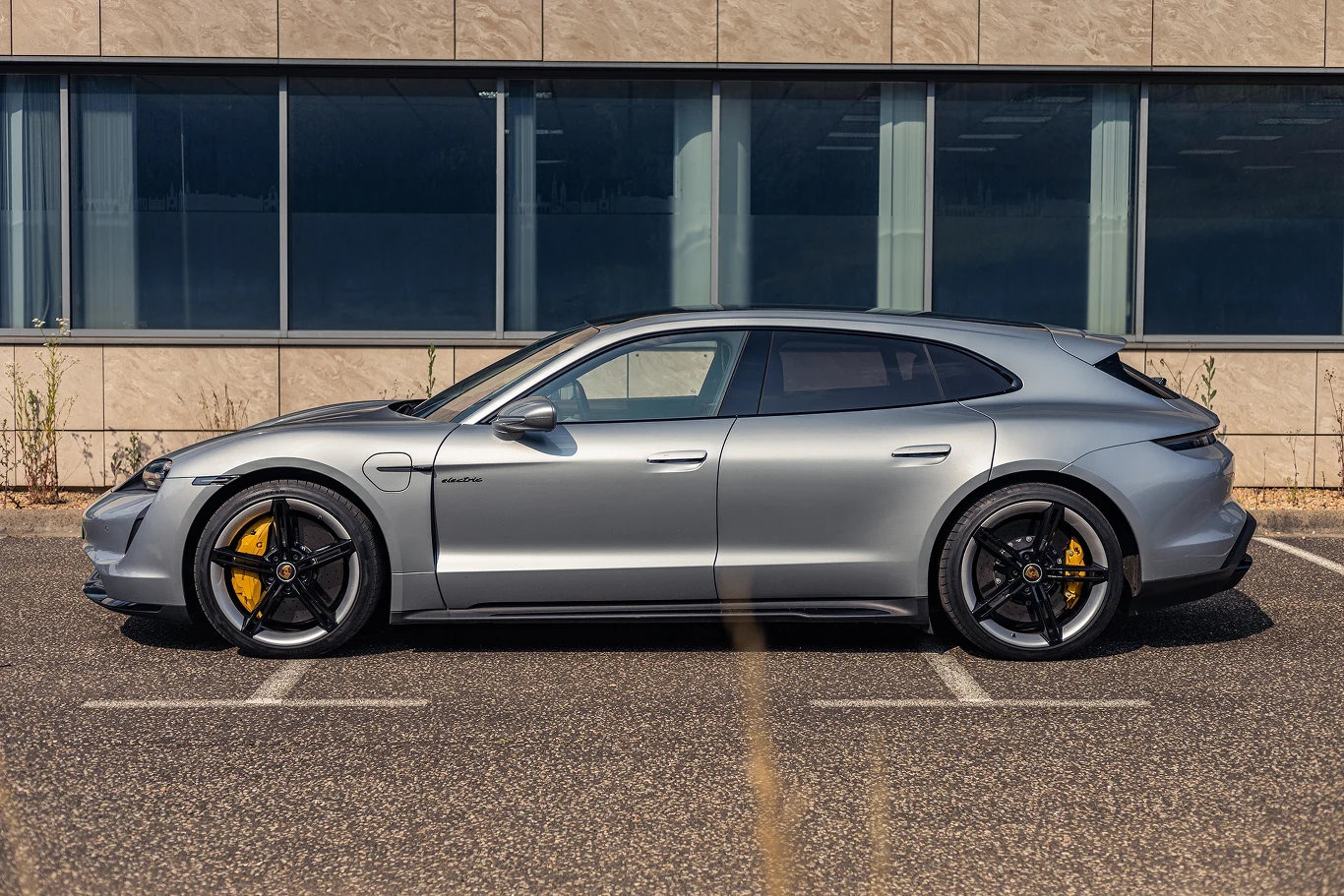 Porsche Taycan Turbo S Sport Turismo
