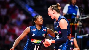 W Rosji musiała pożyczać koszulkę. Wybrała Włochy, stanie na drodze Polski