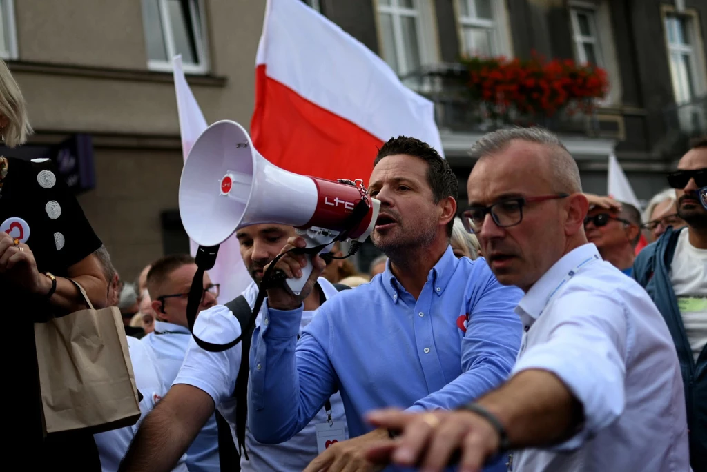 Wiec wyborczy Rafała Trzaskowskiego na rynku w Szamotułach