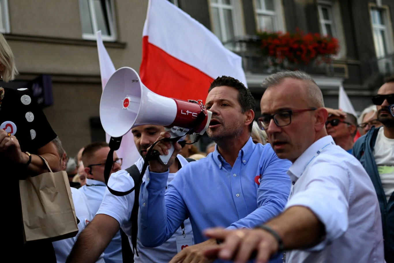 Wiec wyborczy Rafała Trzaskowskiego na rynku w Szamotułach Wiec wyborczy Rafała Trzaskowskiego na rynku w Szamotułach