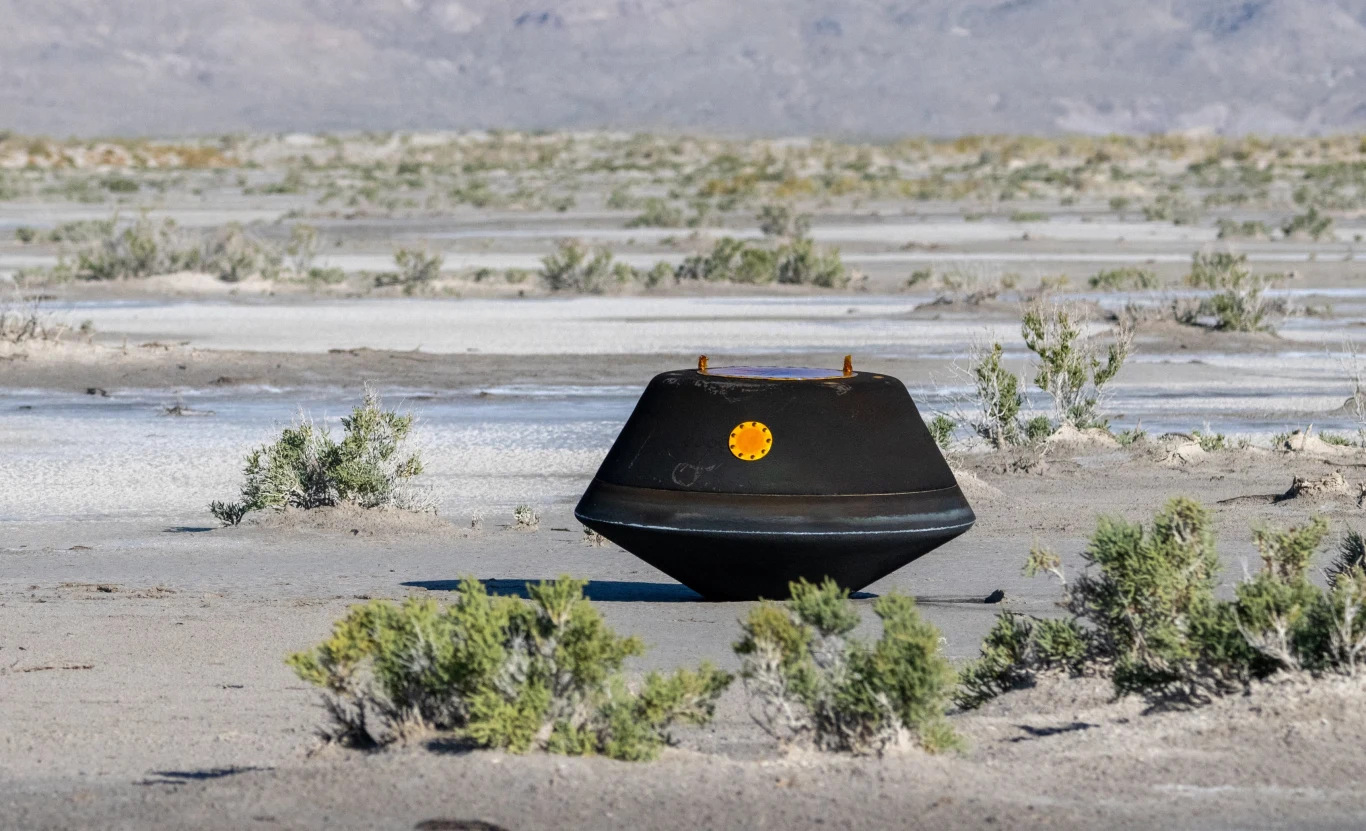 Kapsuła zawierająca próbkę z Bennu Kapsuła zawierająca próbkę z Bennu