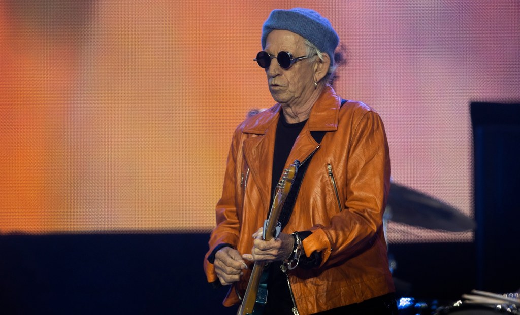 Keith Richards na scenie z The Rolling Stones w 2022 roku