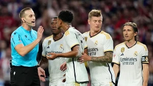 Javier Arberola Rojas kontra piłkarze Realu Madryt