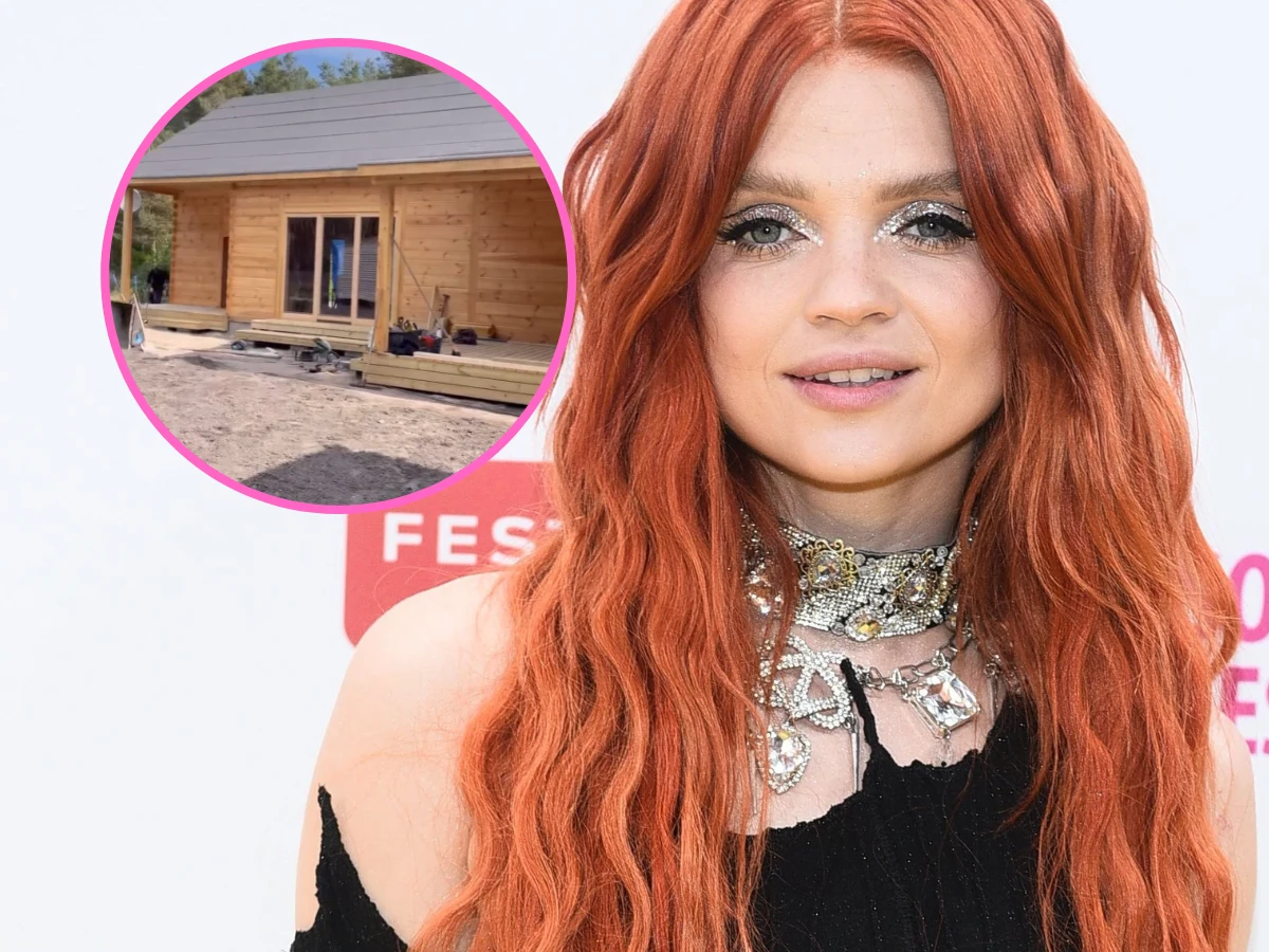 Tak mieszka Margaret. Jej leśna chata w środku jest świątynią designu Tak mieszka Margaret. Jej leśna chata w środku jest świątynią designu