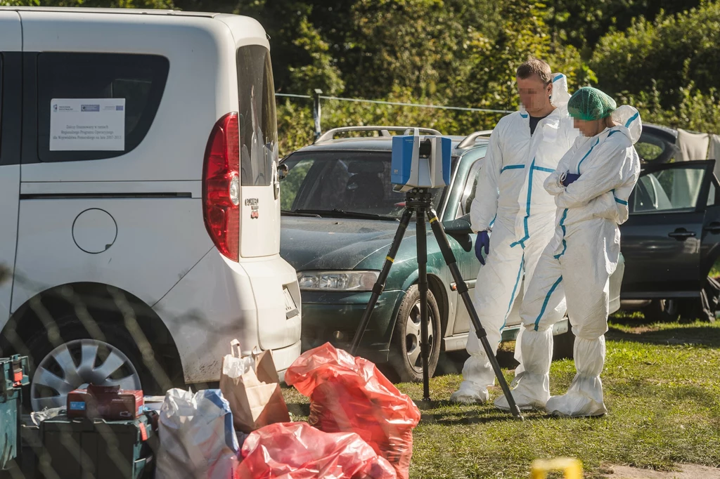 Śledczy podejrzewają, że jedno z dzieci zmarło już 8-9 lat temu