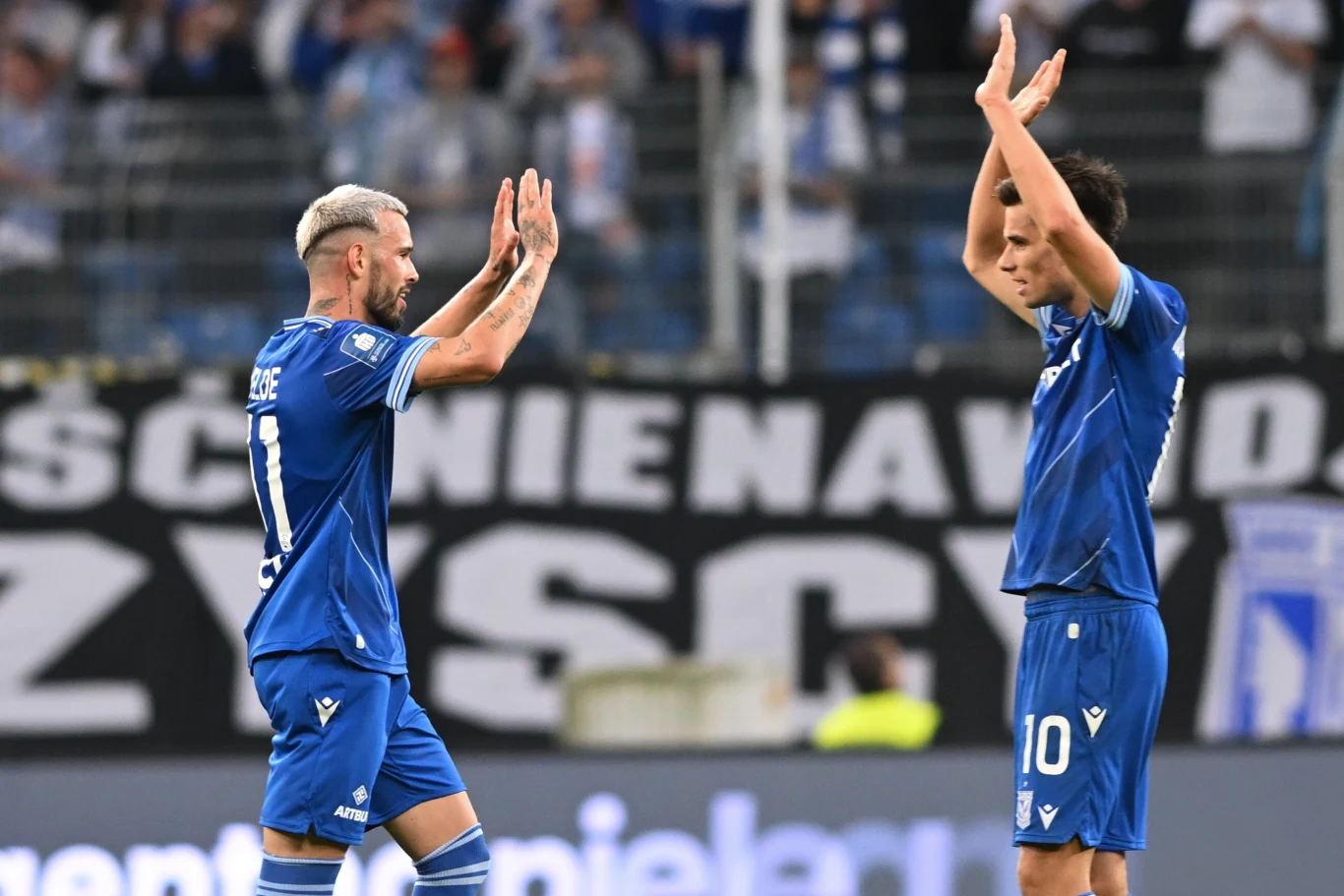 Kristoffer Velde i Filip Marchwiński (Lech Poznań)