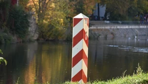 Niemieccy przedsiębiorcy z regionów graniczących z Polską są zaniepokojeni ew. kontrolami na przejściach granicznych. Na zdj. granica polsko-niemiecka na Nysie Łużyckiej (zdj. ilustracyjne)